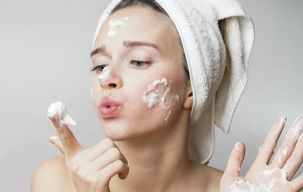 quy trình skincare cho da dầu mụn